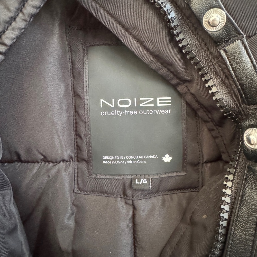 Noize Women's Black Puffer Coat - Picture 5 of 10
